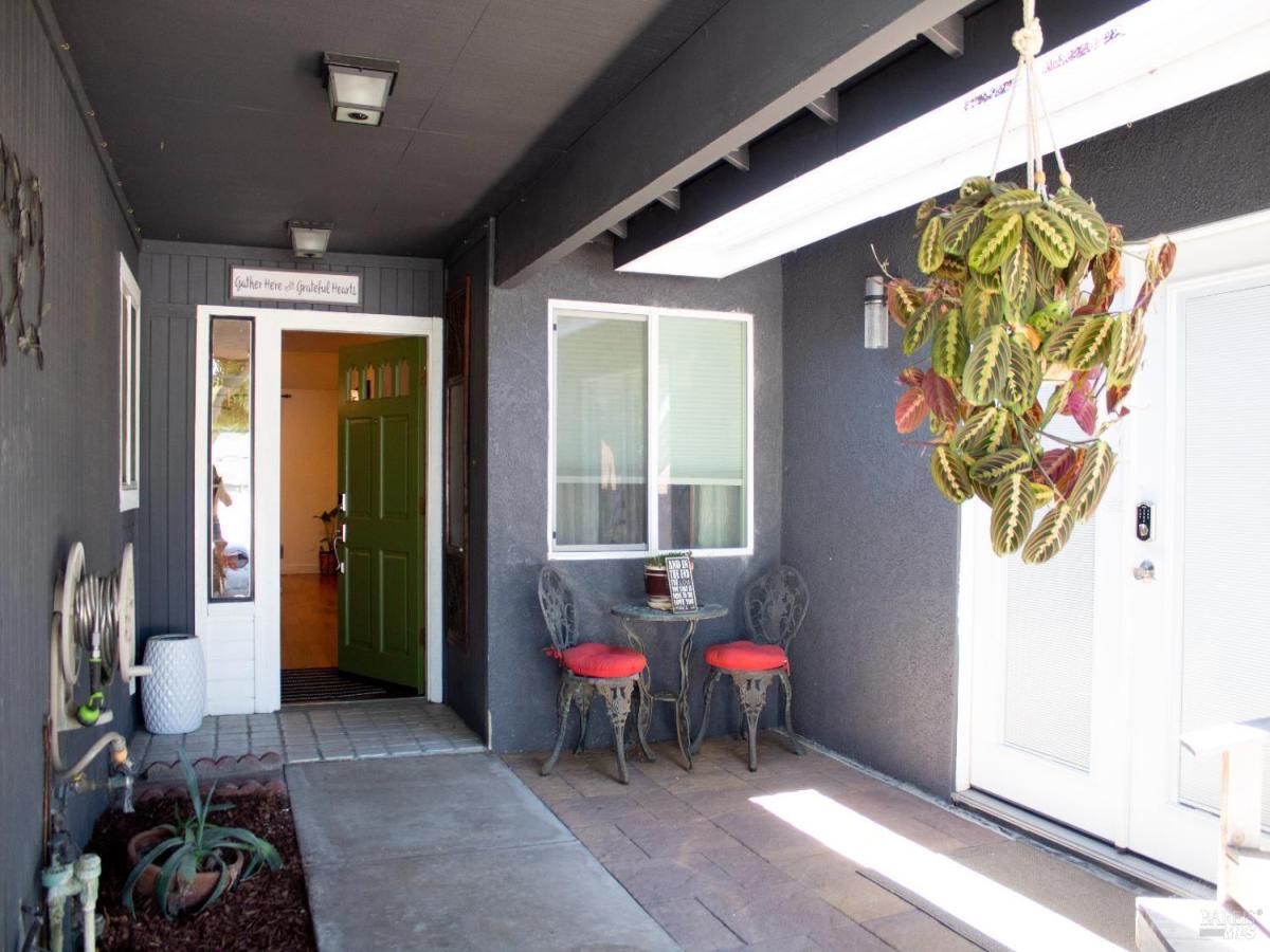 MLS #326063660 image #0