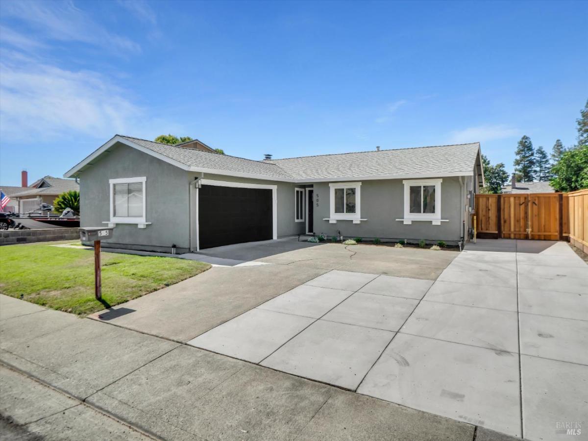 MLS #326063844 image #0