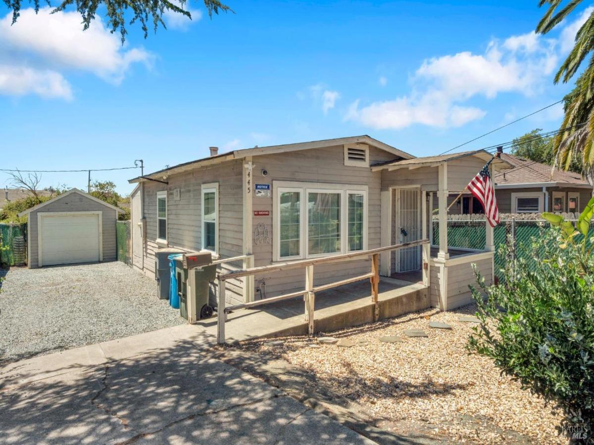 MLS #326063975 image #0