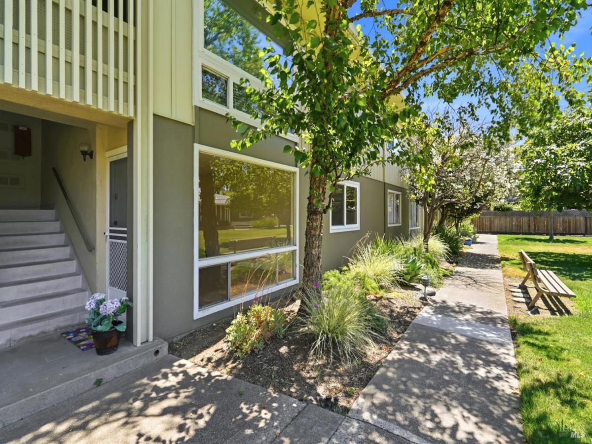MLS #326064804 image #0