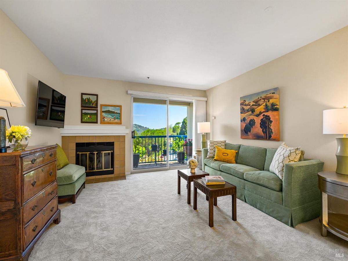 MLS #326066028 image #0