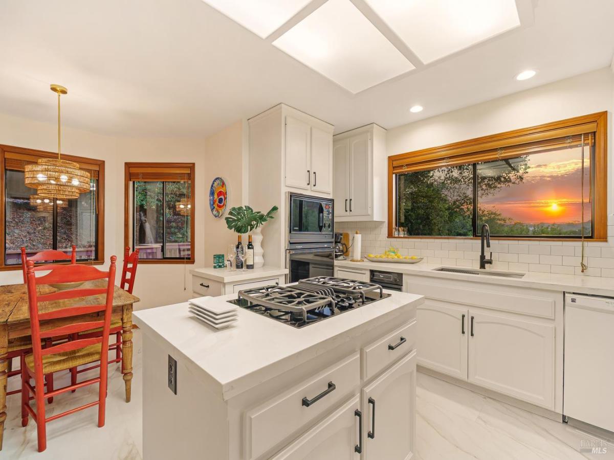 MLS #326066193 image #0