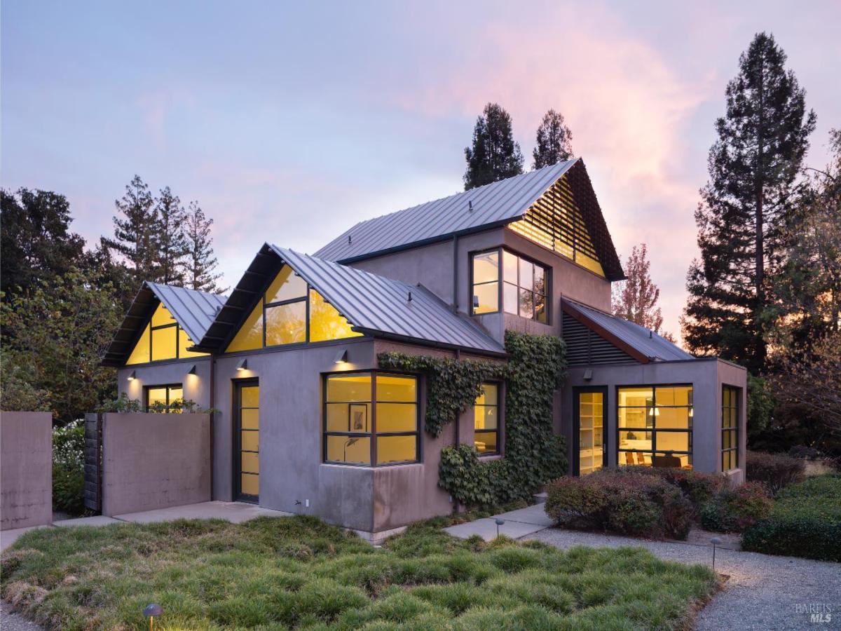 MLS #326066782 image #0