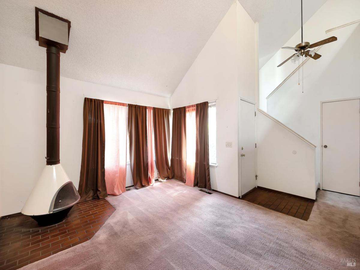 MLS #326067289 image #0