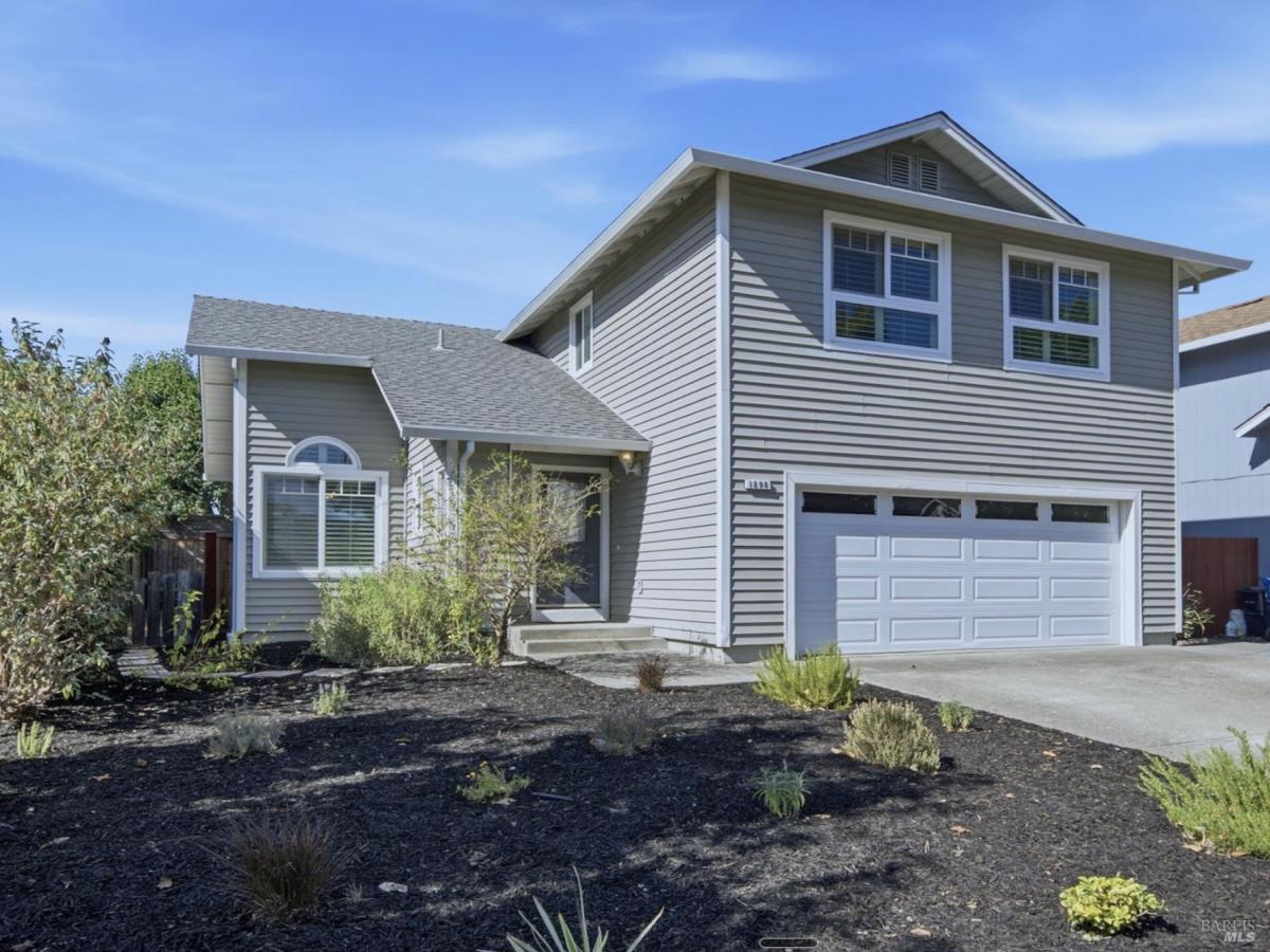 MLS #326068443 image #0