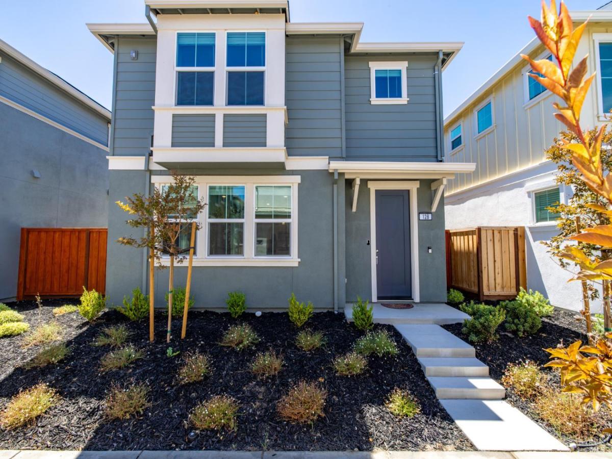 MLS #326068488 image #0