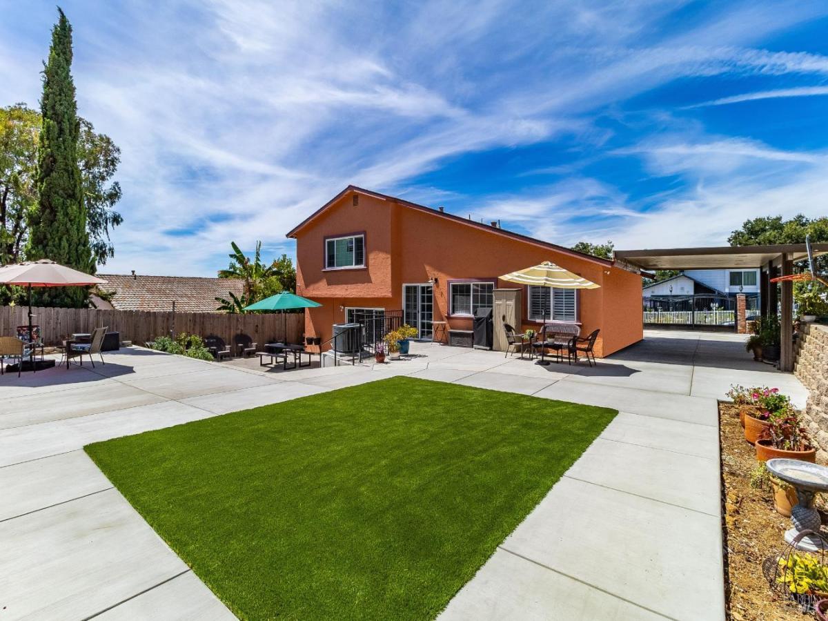 MLS #326068639 image #0