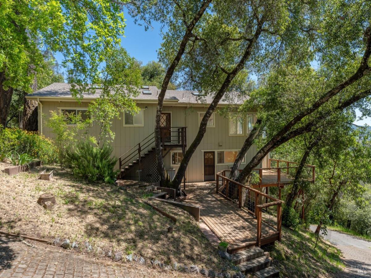MLS #326068808 image #0