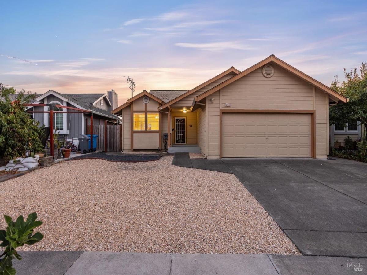 MLS #326068986 image #0