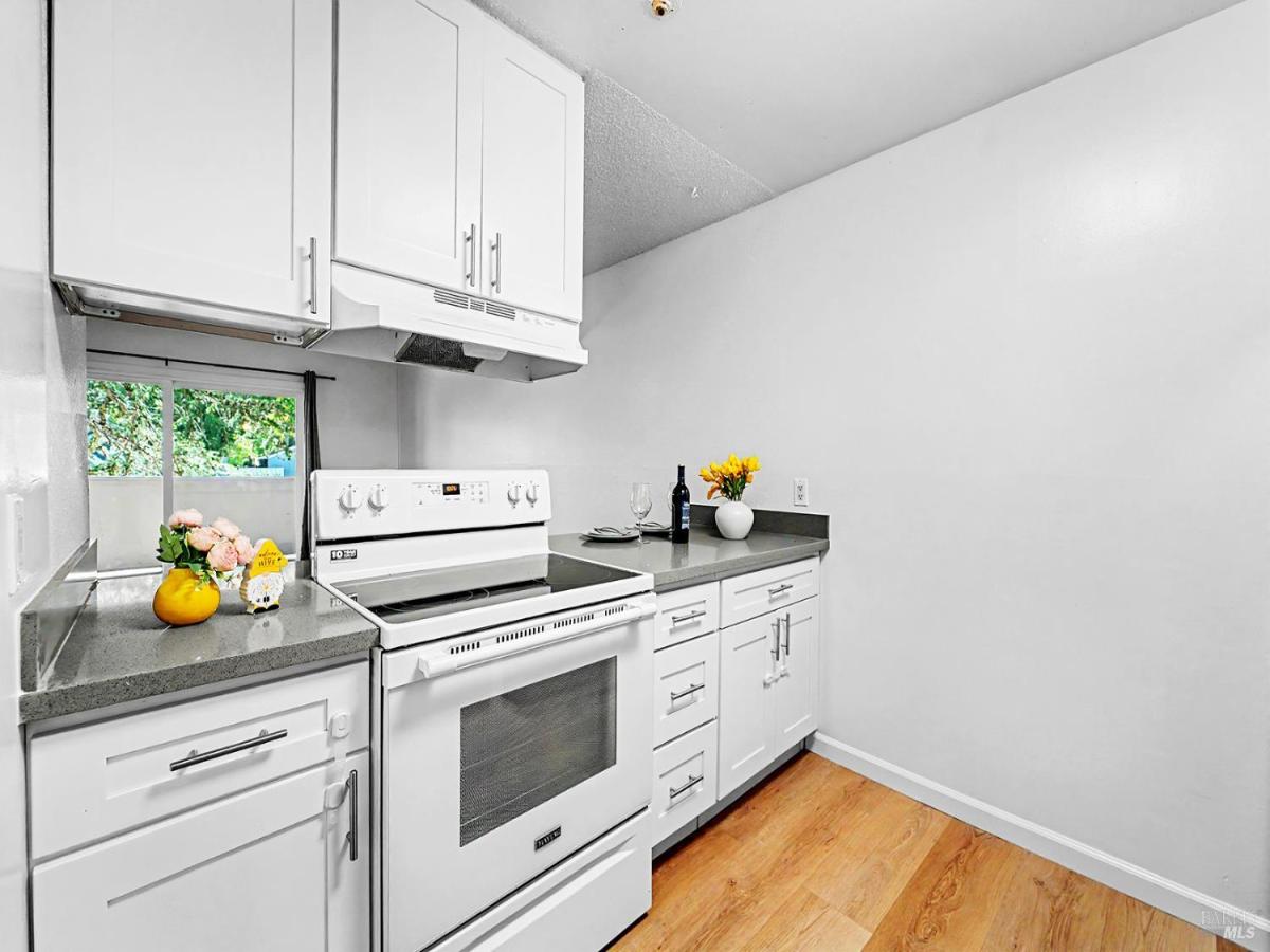 MLS #326069090 image #0