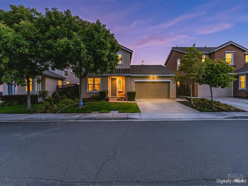 MLS #326069390 image #0