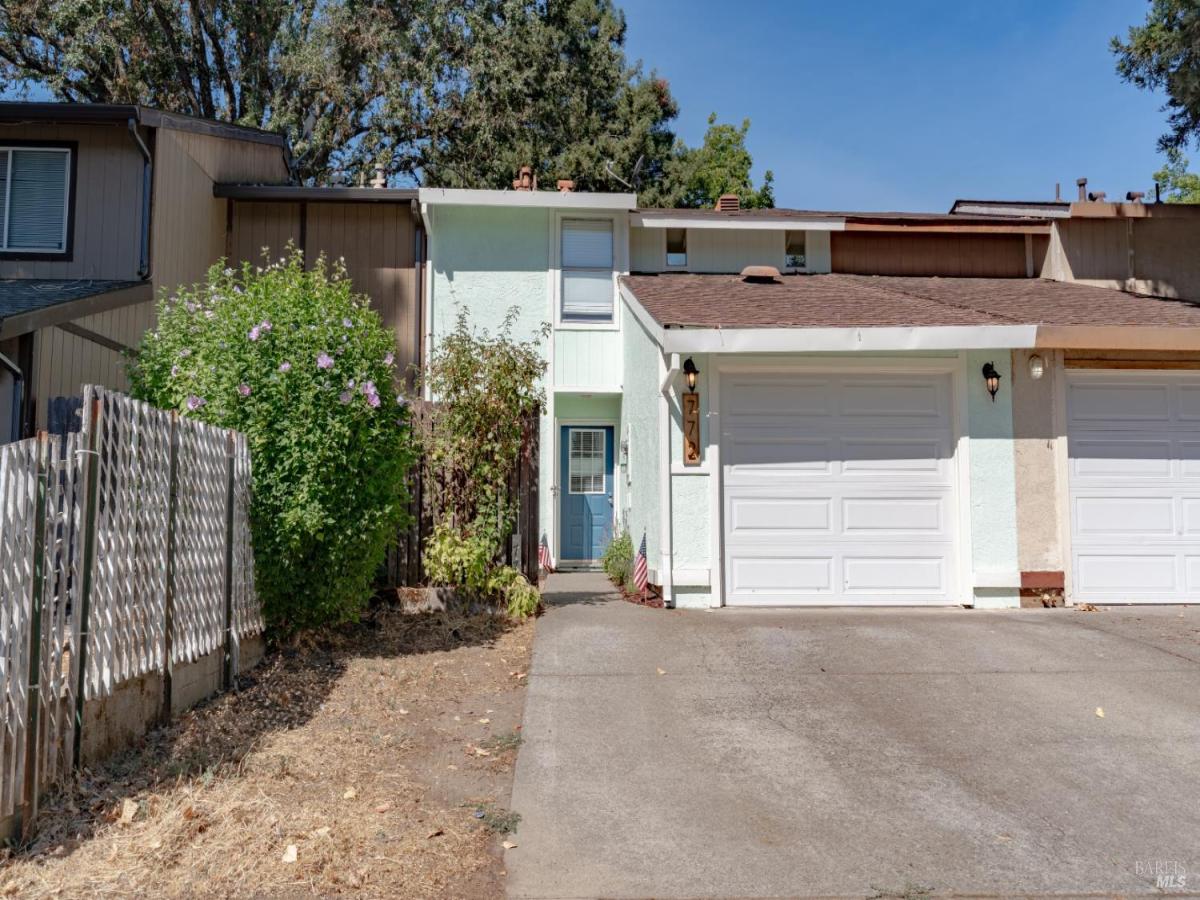 MLS #326069480 image #0