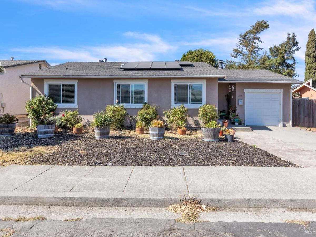 MLS #326069755 image #0