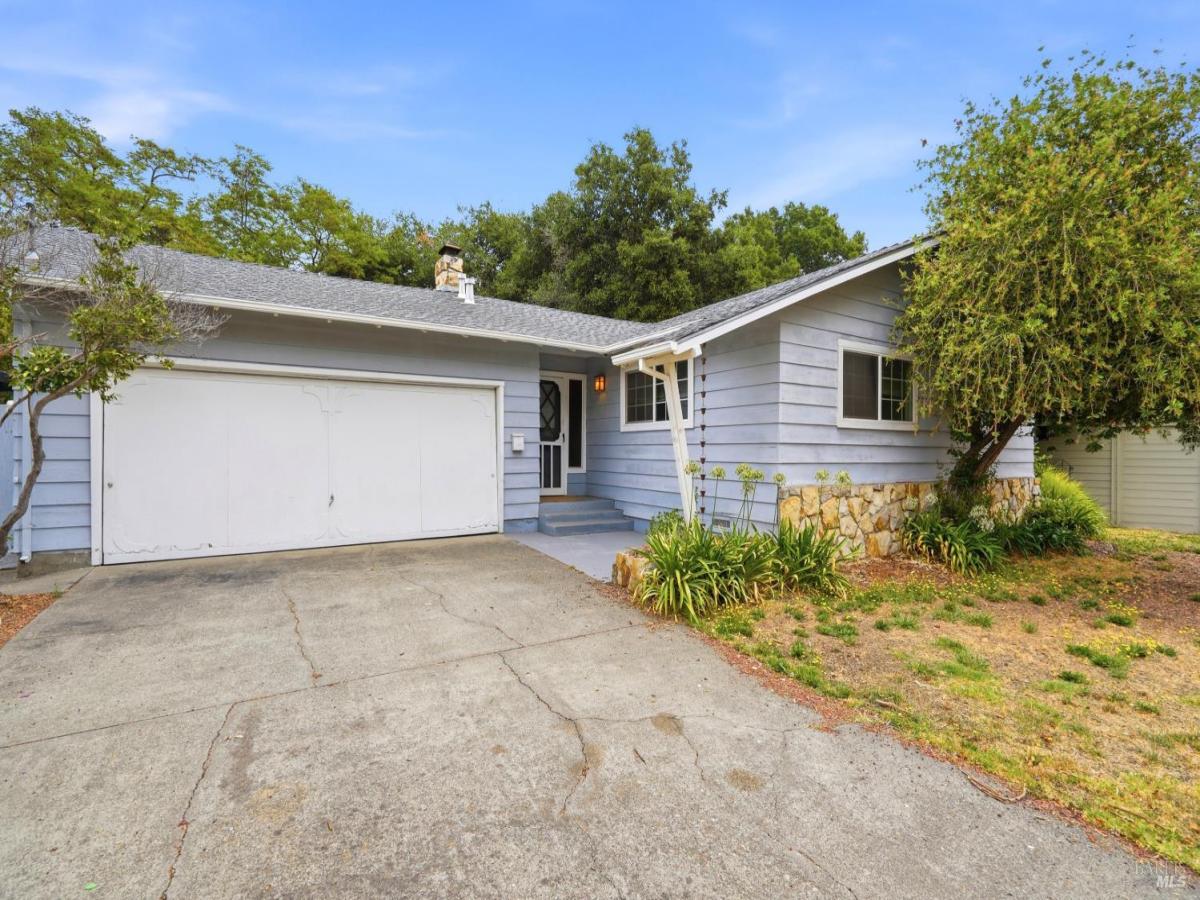 MLS #326069804 image #0