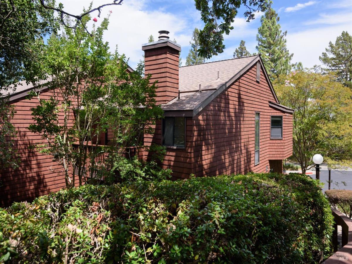 MLS #326070182 image #0