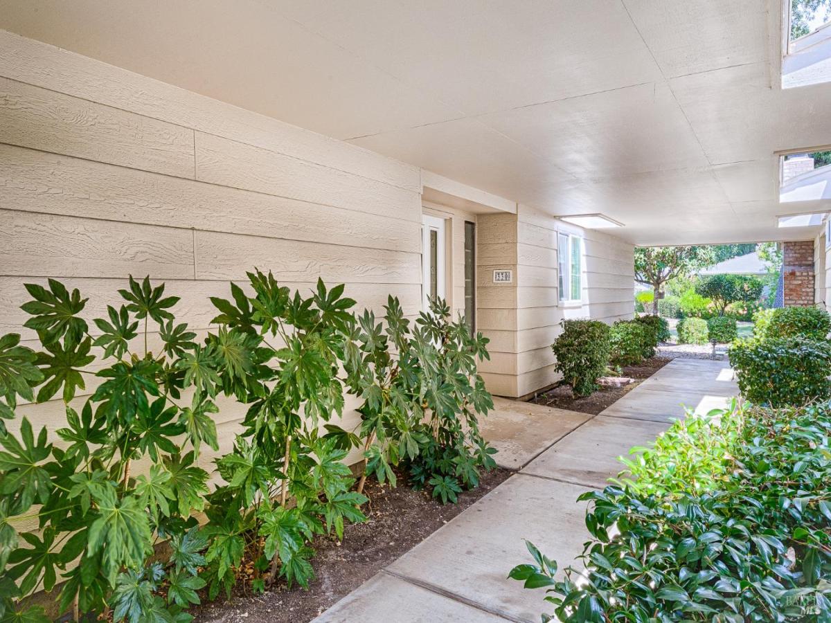 MLS #326070540 image #0