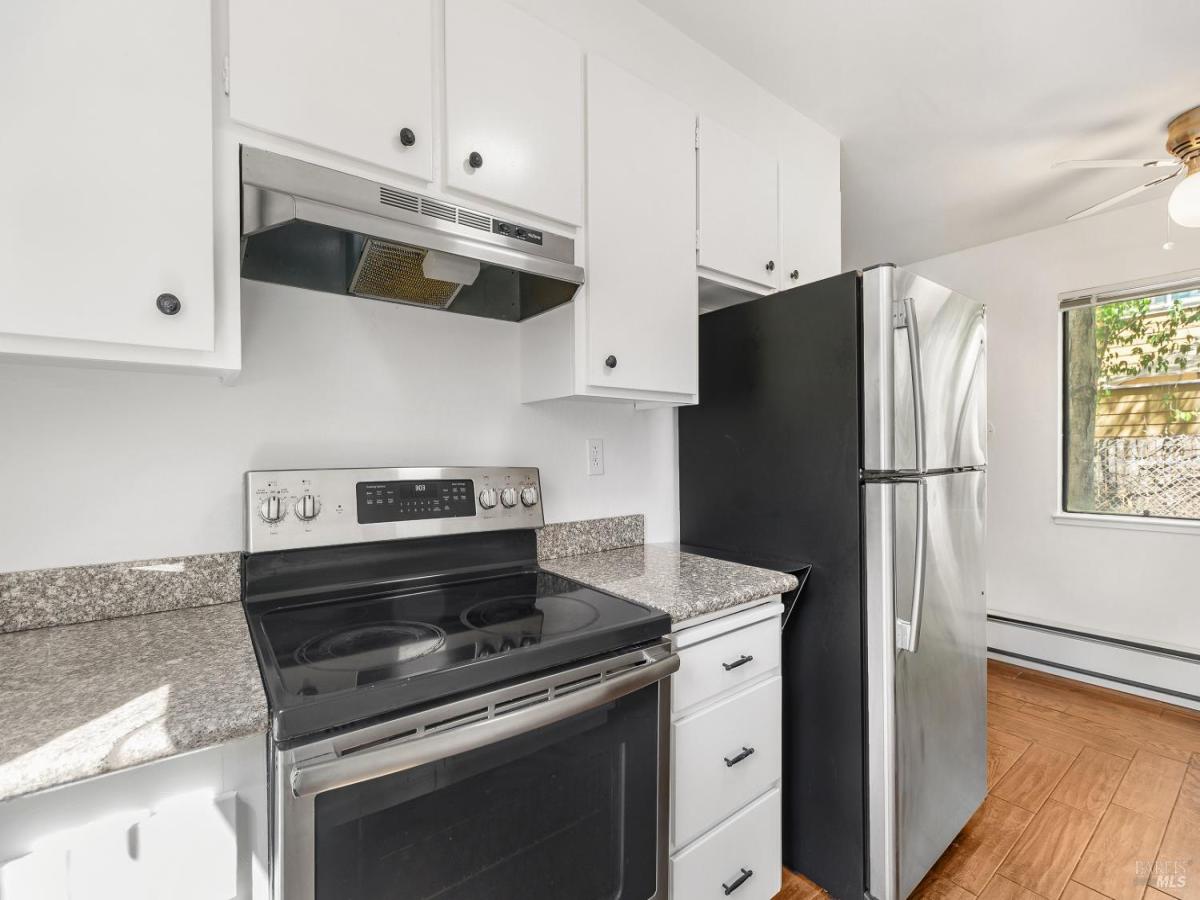 MLS #326070948 image #0