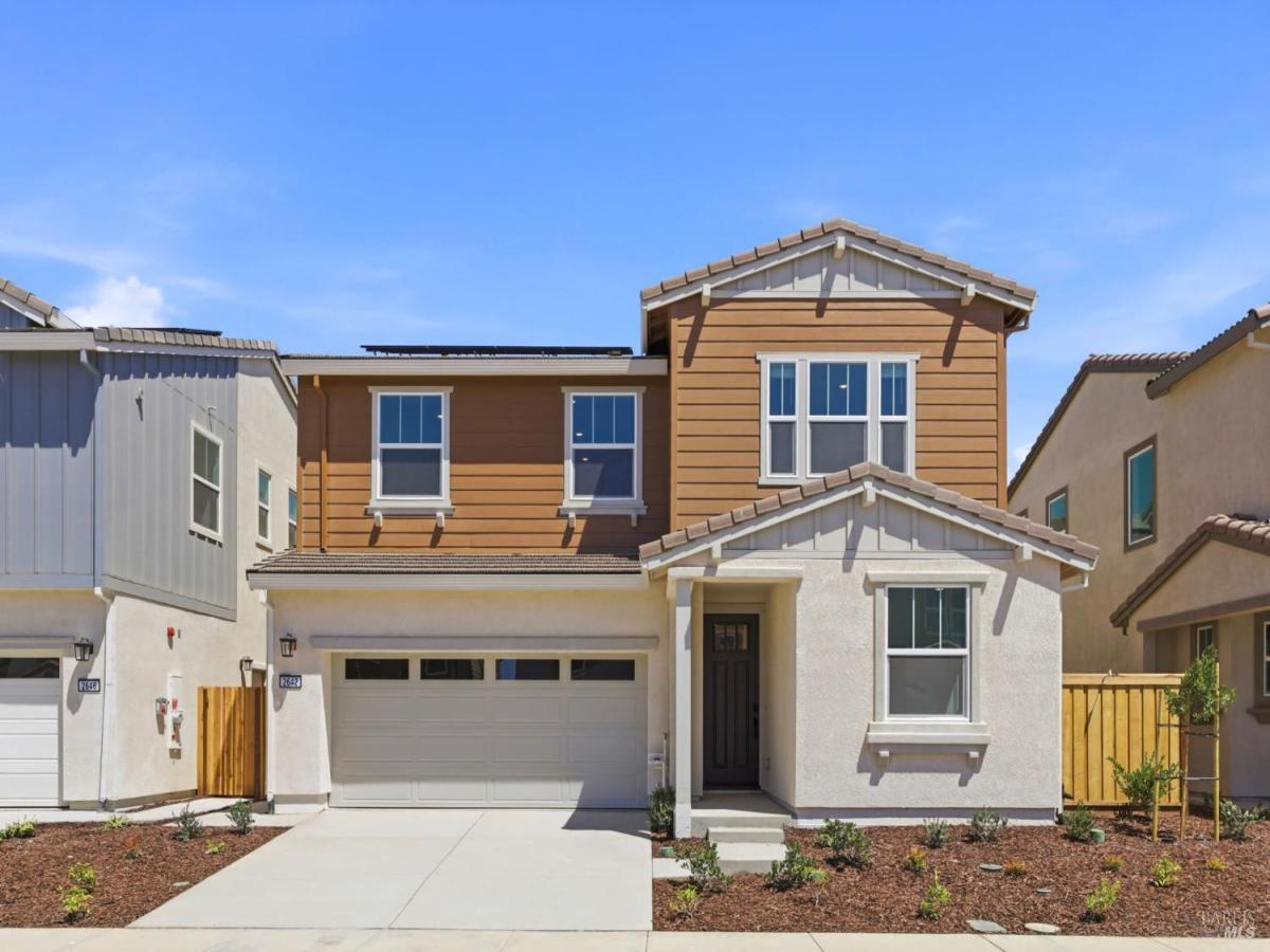 MLS #326071580 image #0