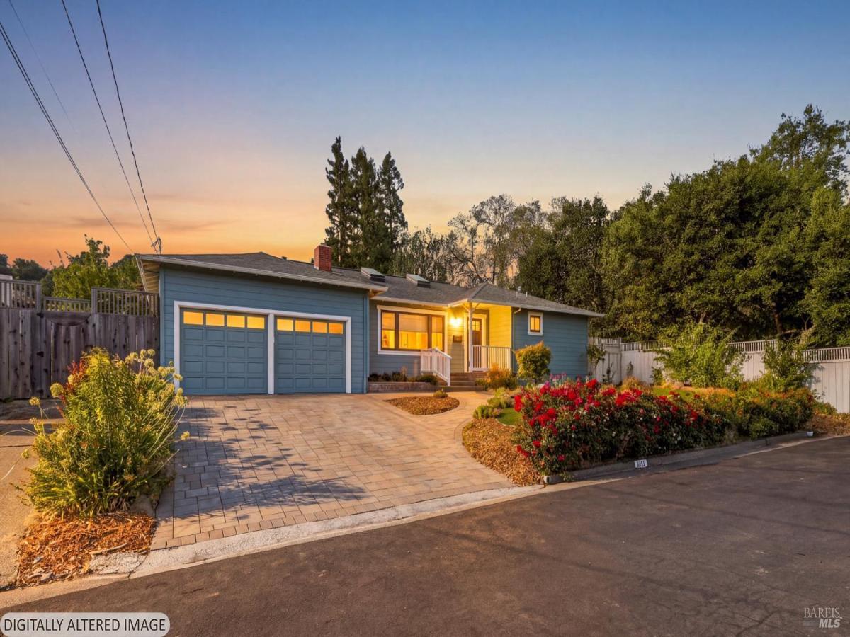 MLS #326071725 image #0
