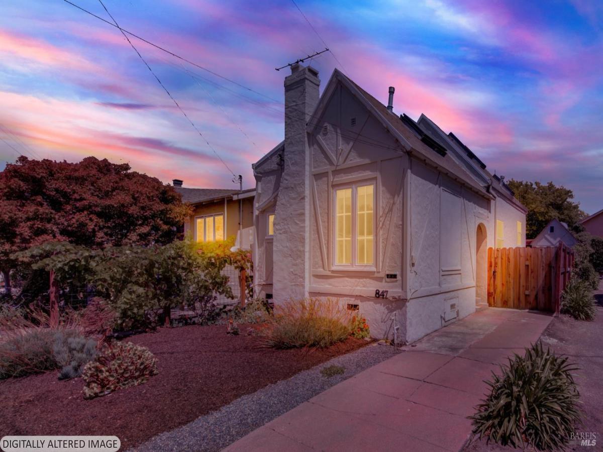 MLS #326071787 image #0