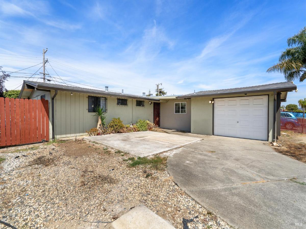 MLS #326071886 image #0