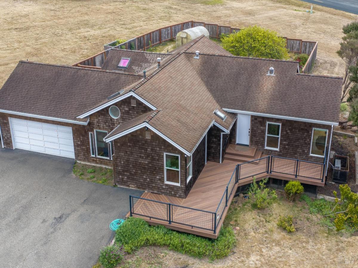 MLS #326072093 image #0