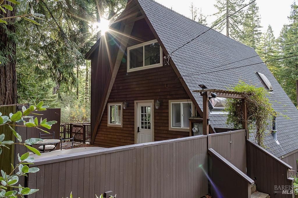 MLS #326072240 image #0