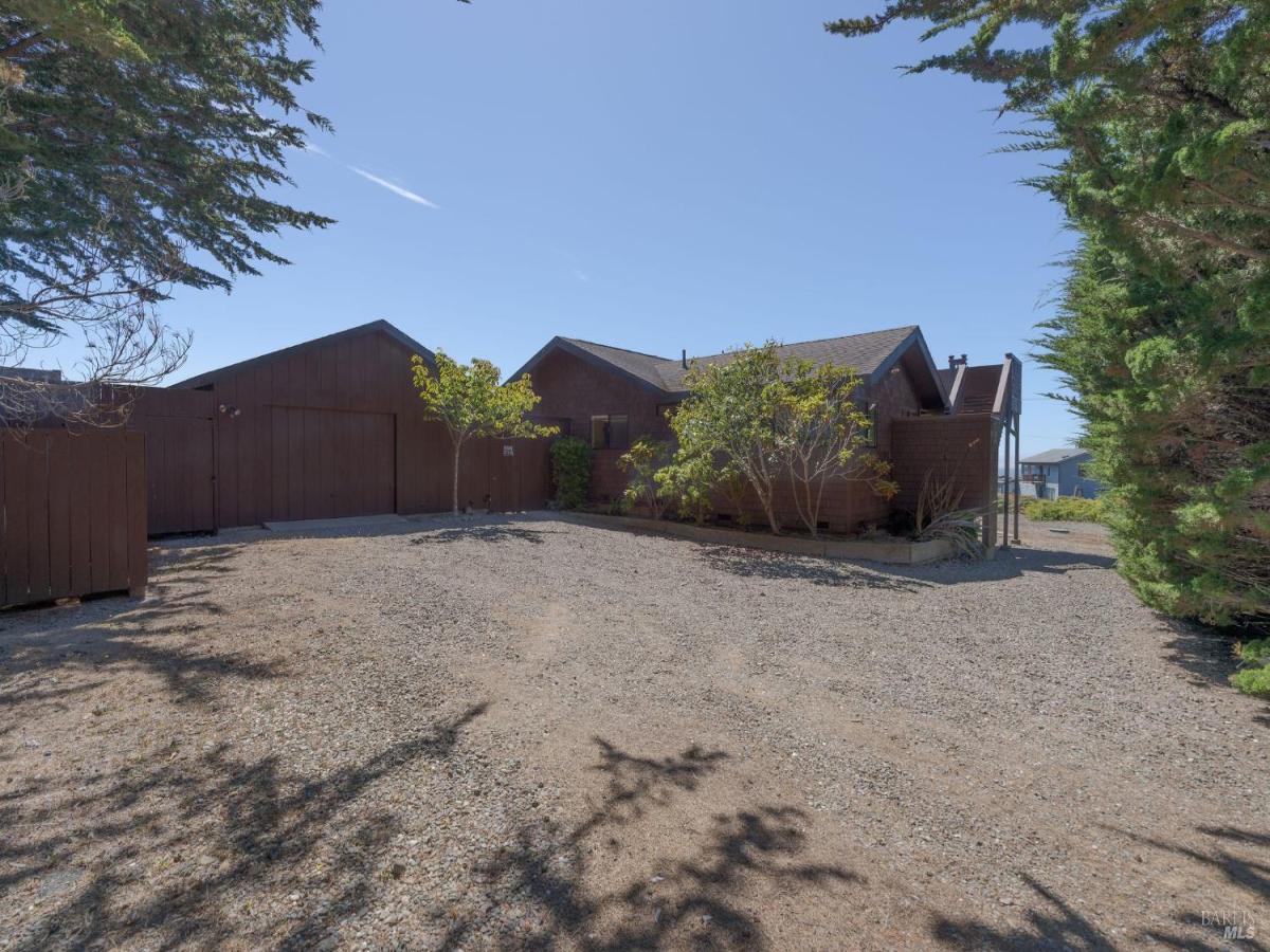MLS #326072723 image #0