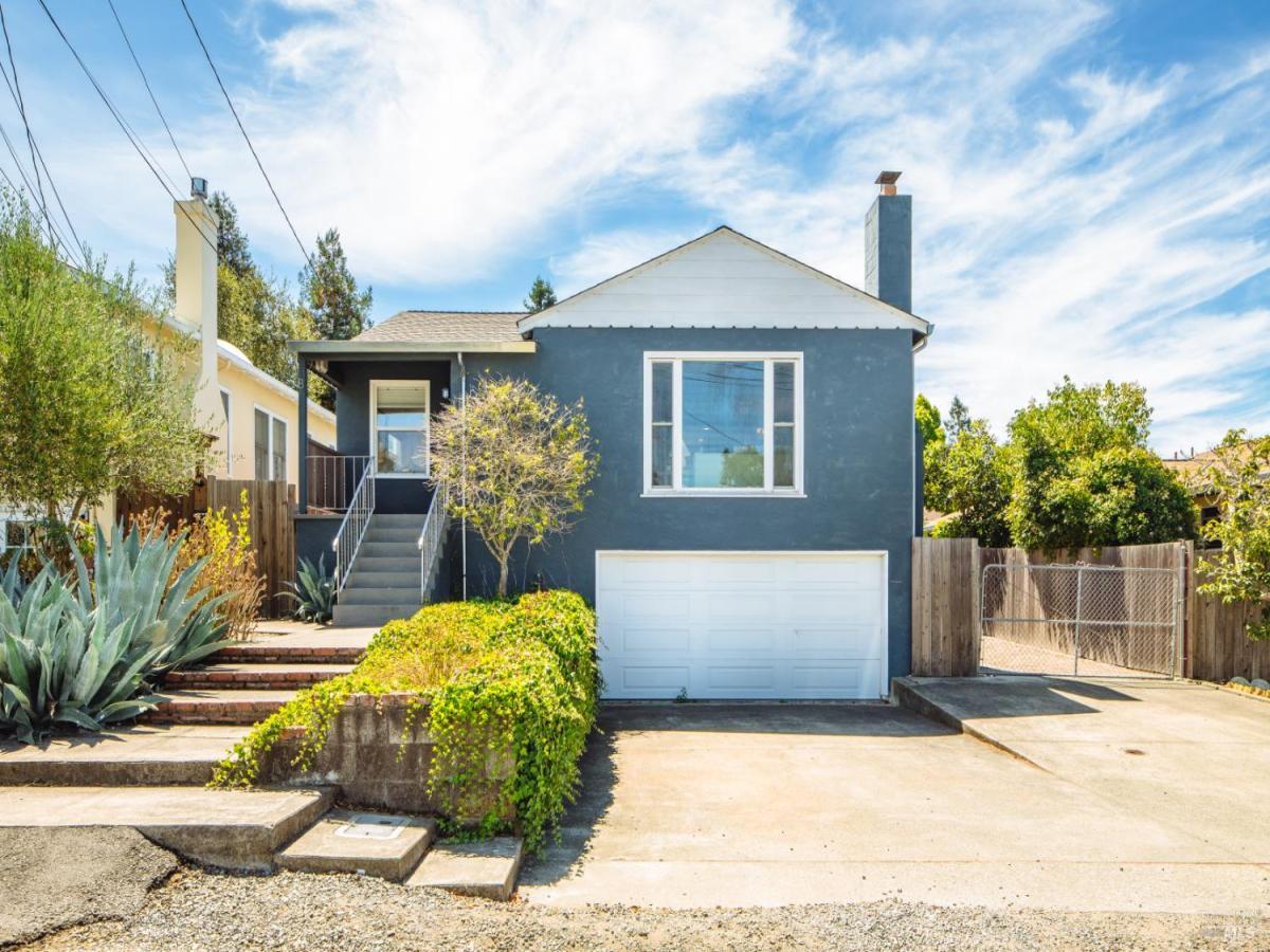MLS #326072847 image #0