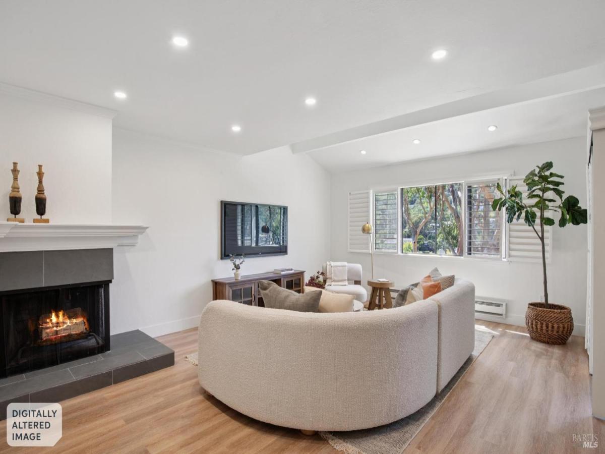 MLS #326072956 image #0