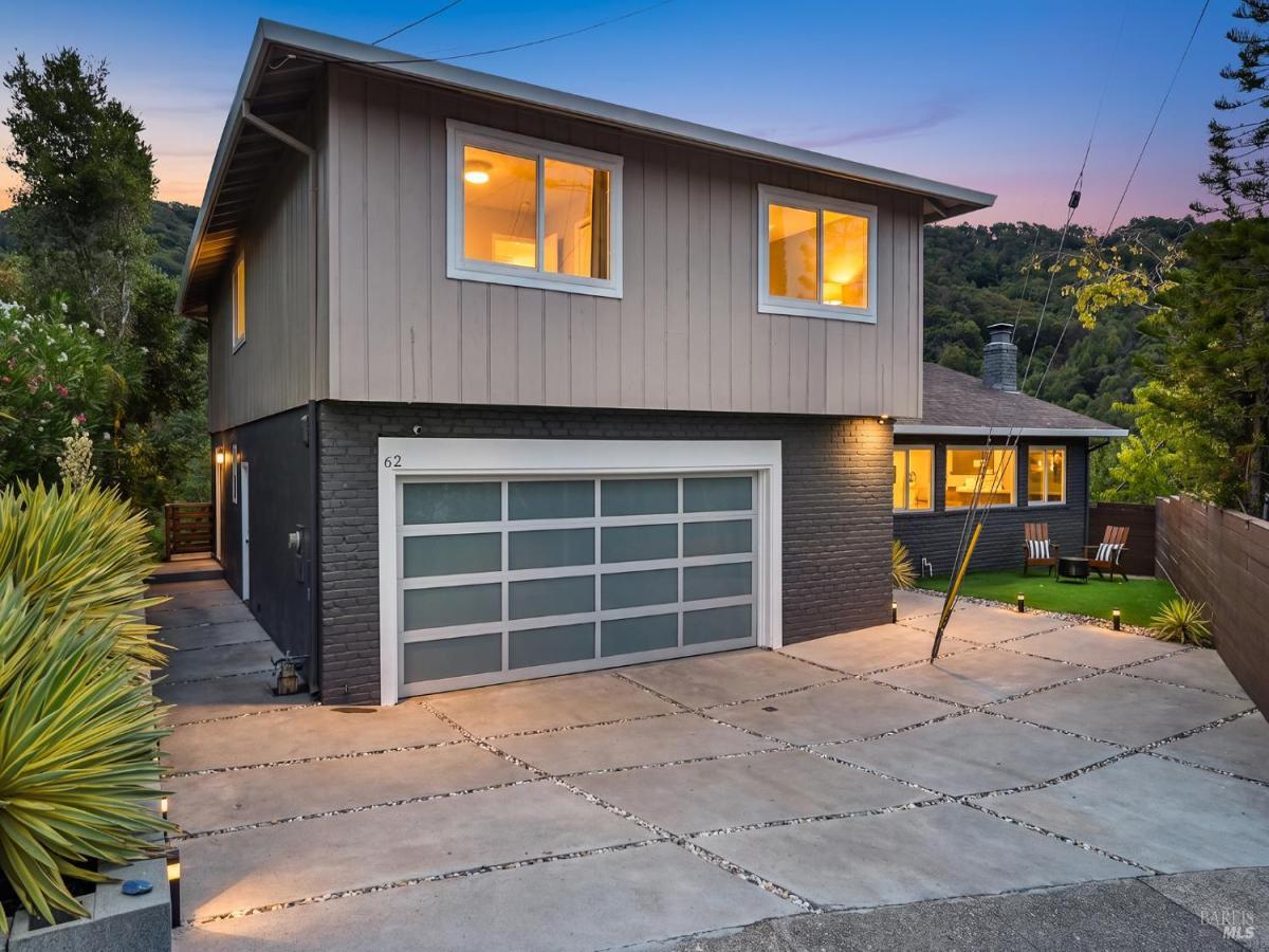 MLS #326073347 image #0