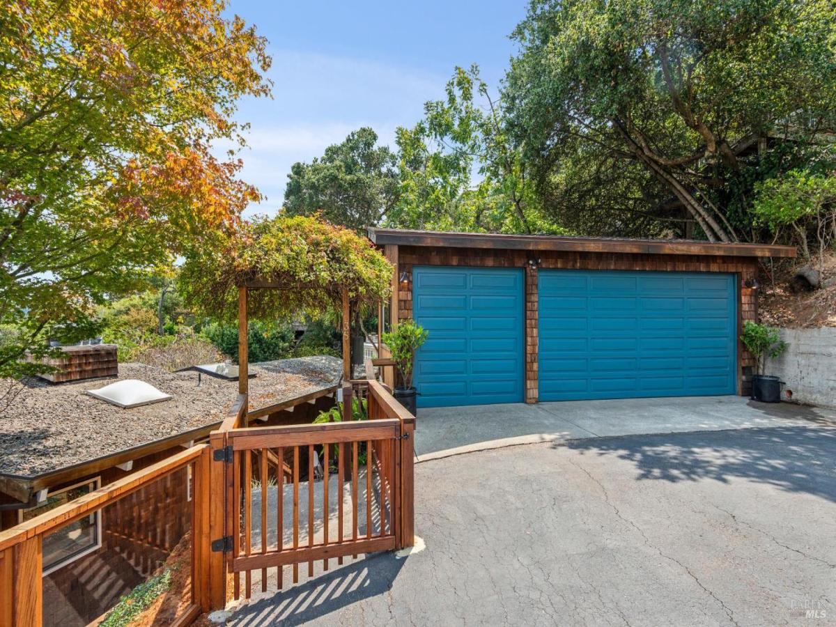 MLS #326073847 image #0