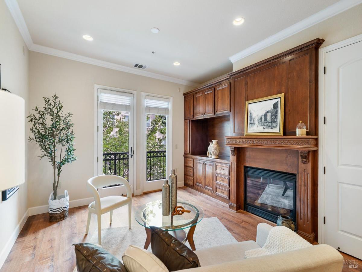 MLS #326073849 image #0