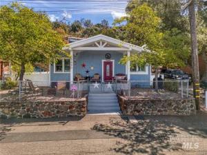 MLS #326073932 image #0