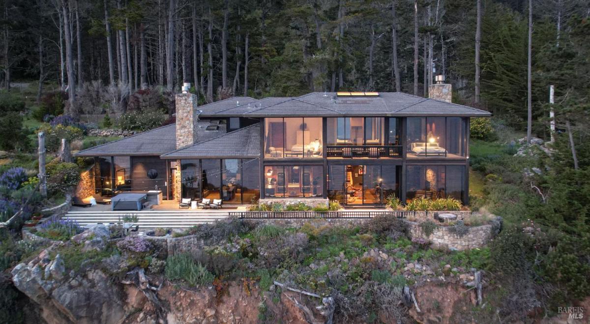 MLS #326074556 image #0