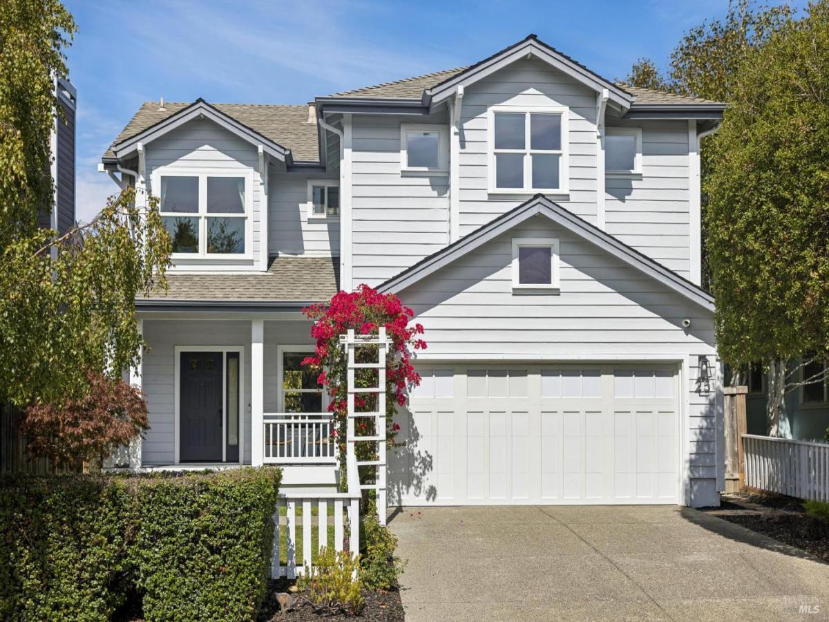 MLS #326075466 image #0