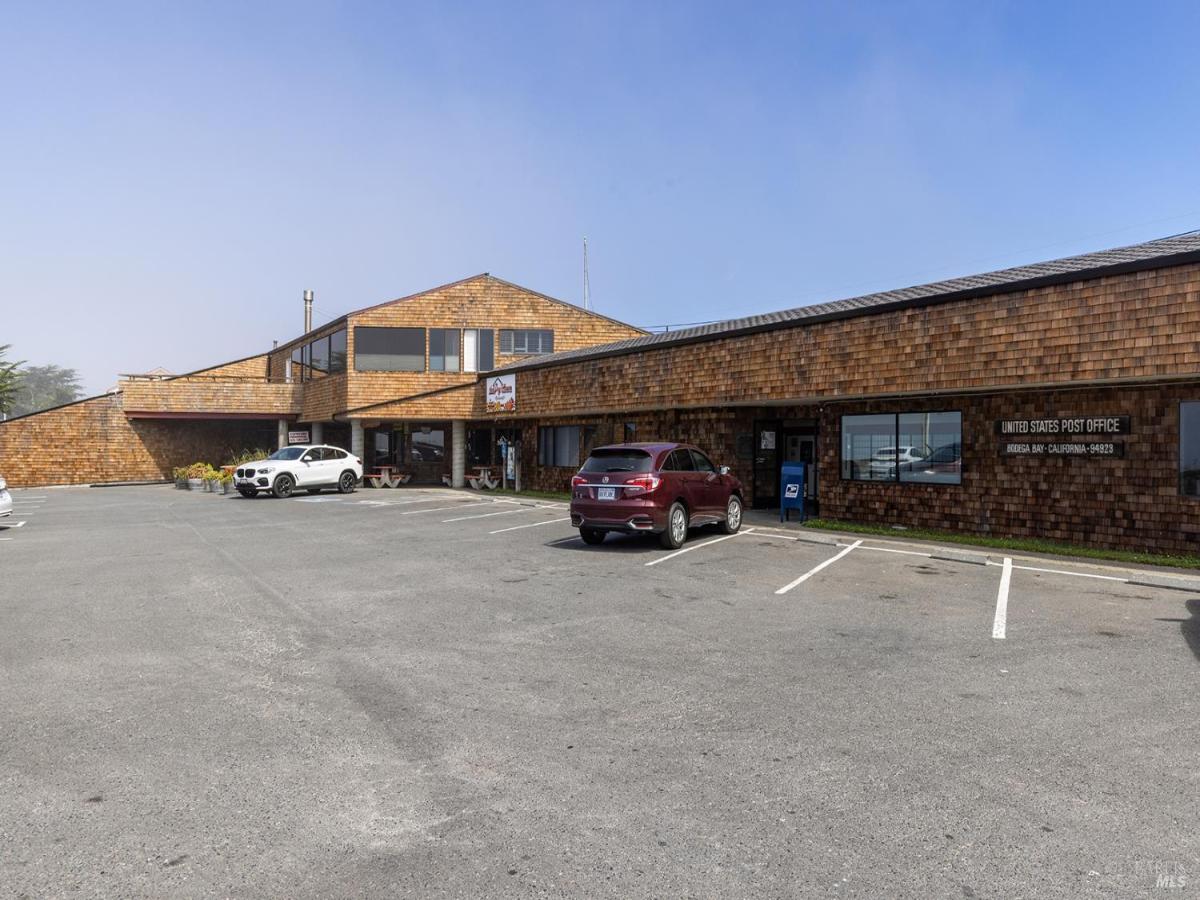 MLS #326075920 image #0