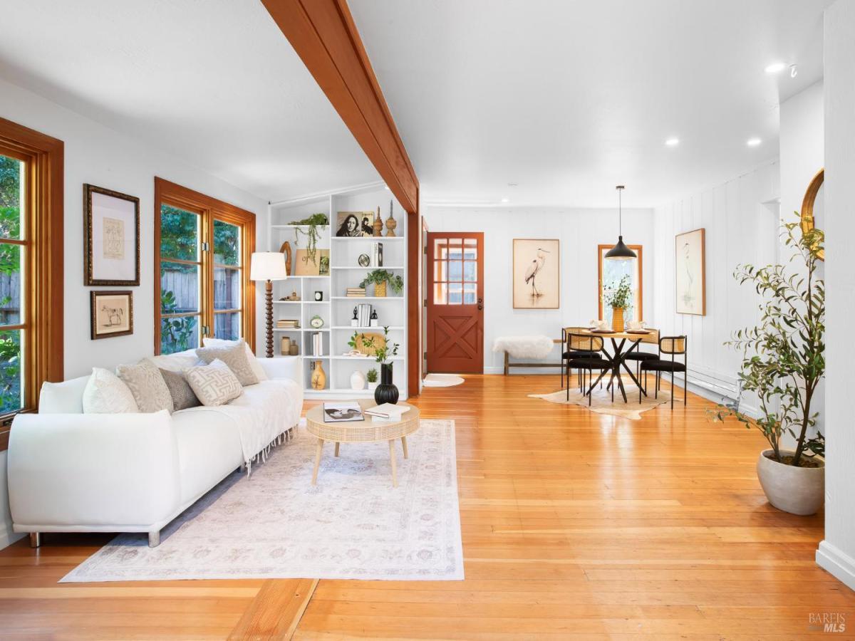 MLS #326076018 image #0