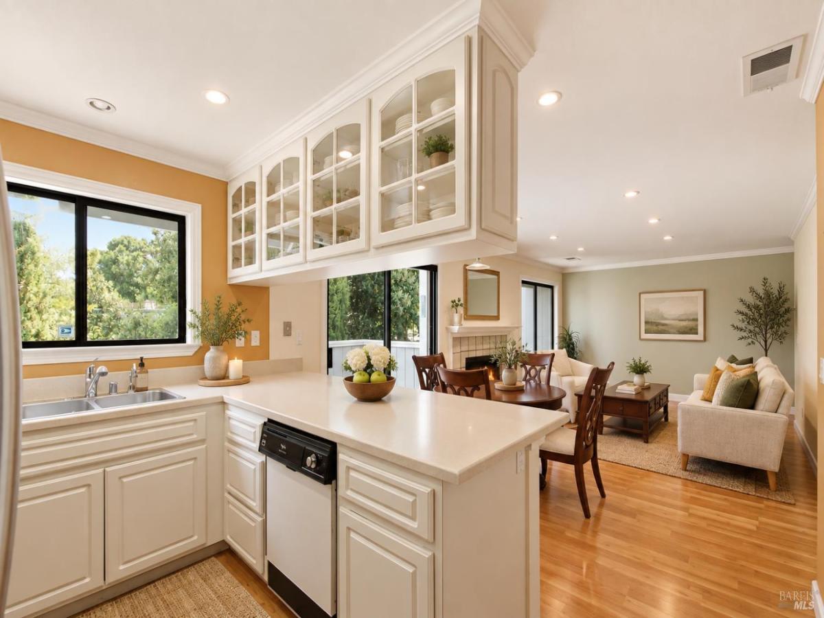 MLS #326076293 image #0