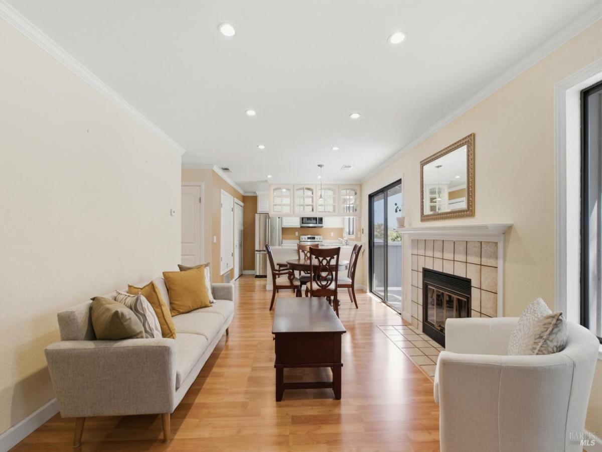 MLS #326076293 image #0