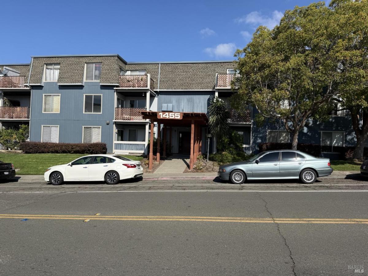 MLS #326076334 image #0