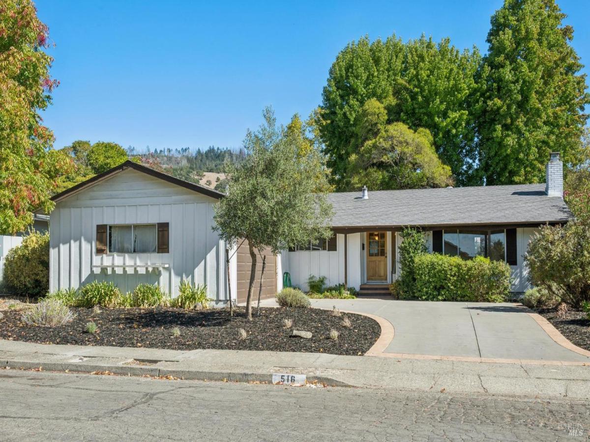 MLS #326076614 image #0