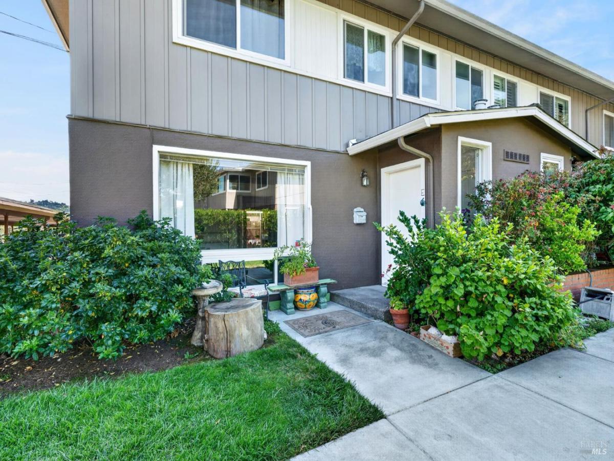 MLS #326077183 image #0