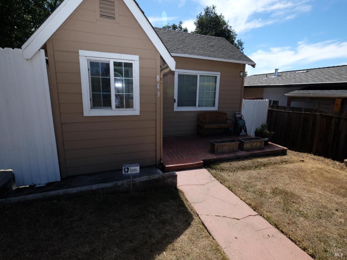 MLS #326077937 image #0