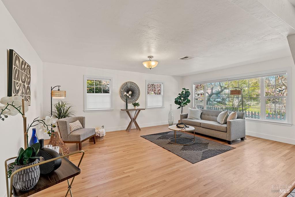 MLS #326078067 image #0
