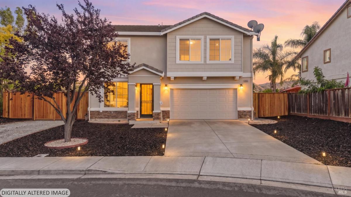 MLS #326078589 image #0