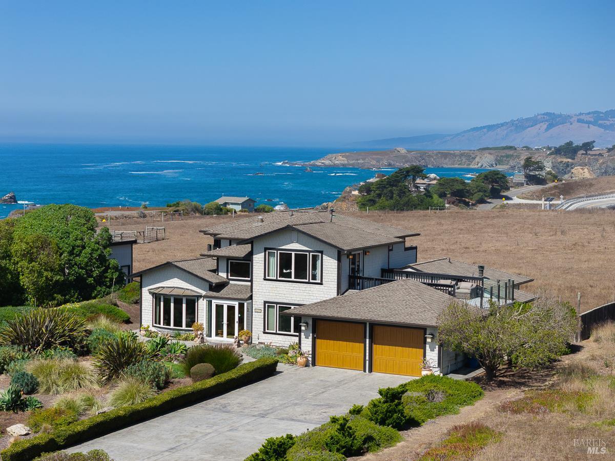 MLS #326078590 image #0