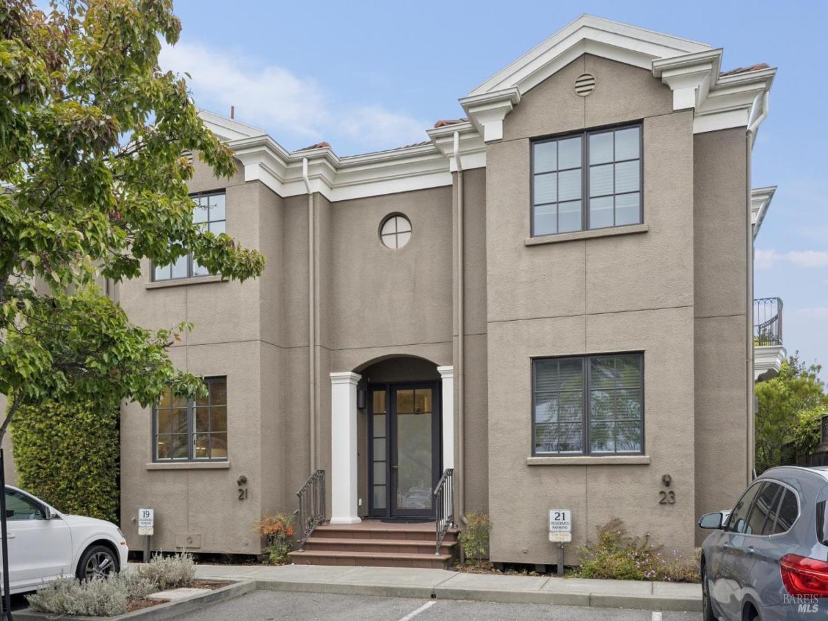 MLS #326078591 image #0