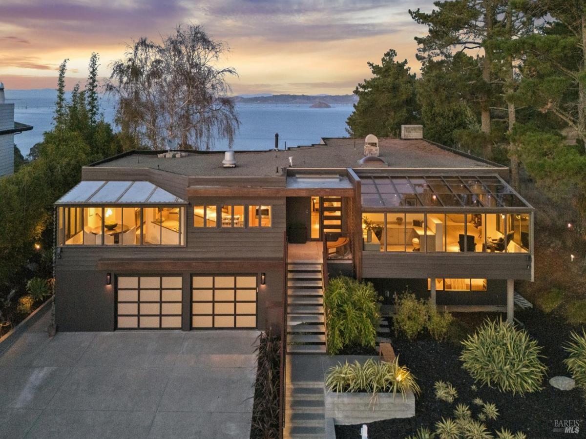 MLS #326079117 image #0