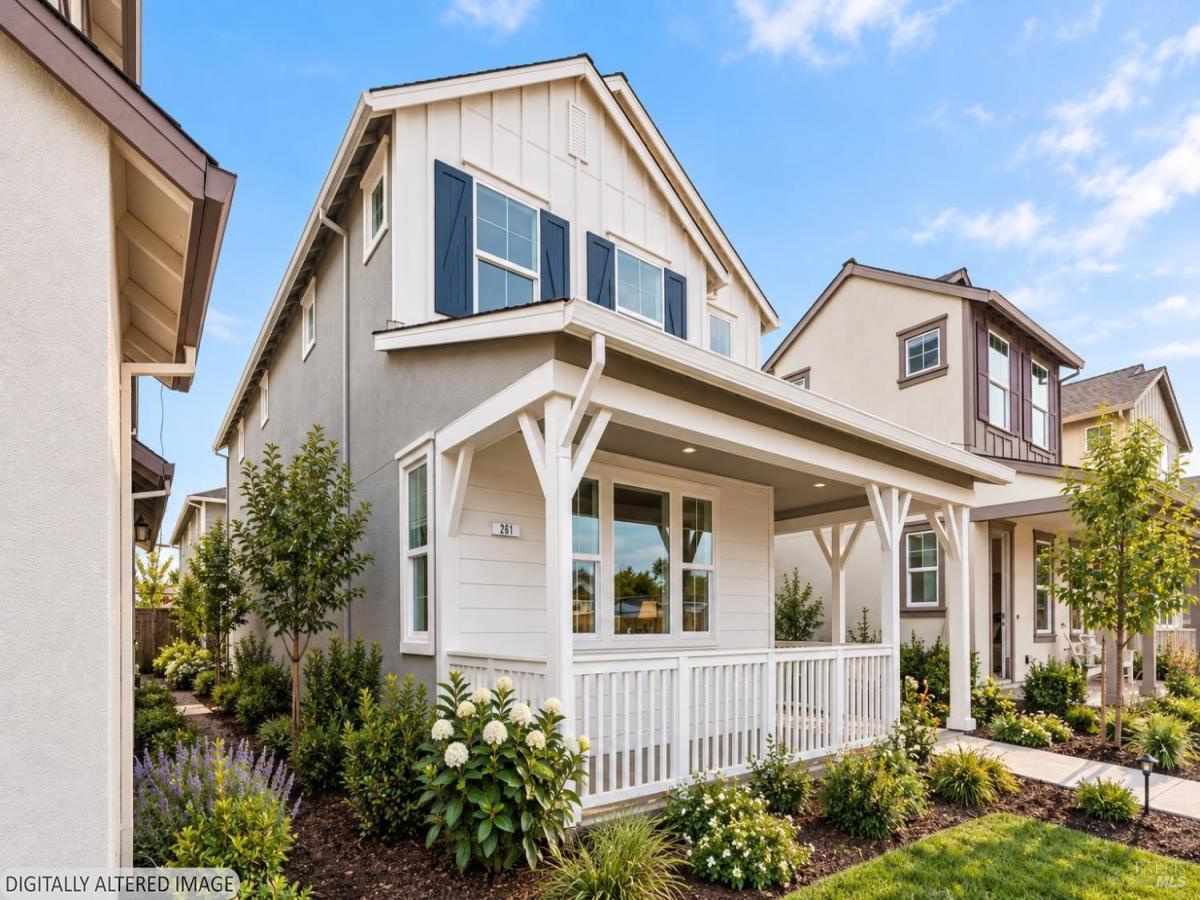 MLS #326079633 image #0